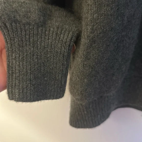 James Perse Dark Green Sweater Preloved